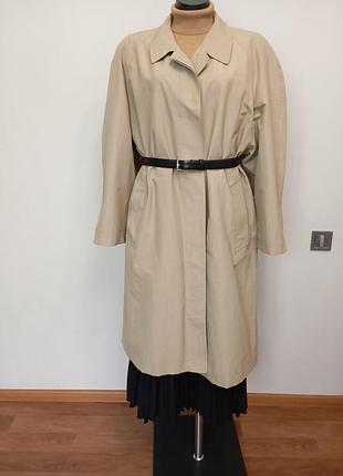 Плащ женский р 42(xl/2xl)  tony gard