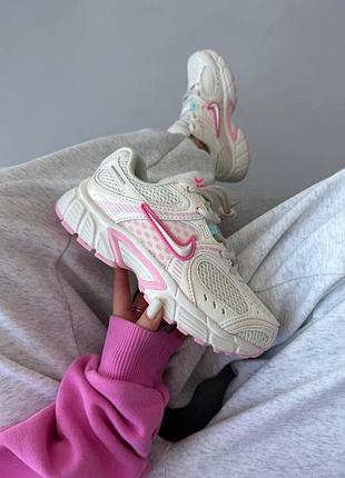 Кроссовки nike v5 rnr beige pink