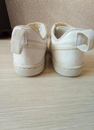 Кросівки для хлопчика nike білі 4