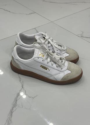 Кросівки жіночі puma club 5v5