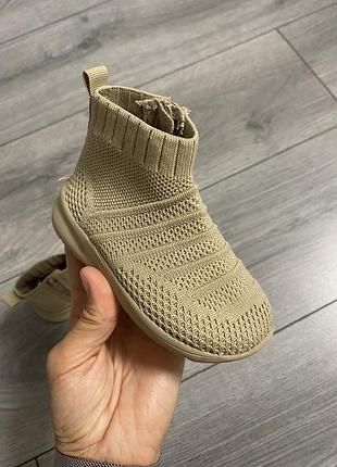 Дитячі кросівки zara 2