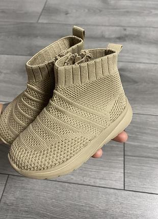 Дитячі кросівки zara 3