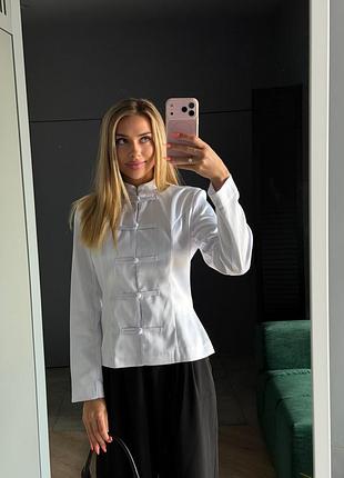 Жакет пиджак азиатский стиль китайский приталенный воротник горловина атлас сатин шелк застежками- «лягушками» тренд pinterest