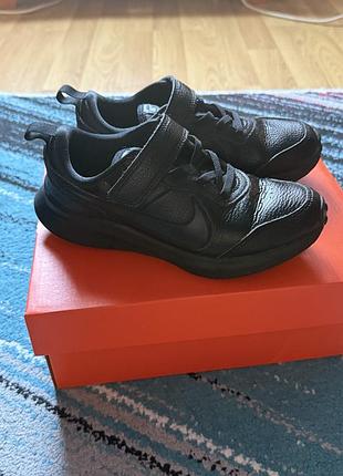 Кросівки nike,у гарному стані,розмір 31/5;19,5см
