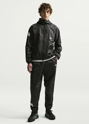 Оригінал ! вітровка чоловіча nike windrunner men's graphic woven jacket if0876-010