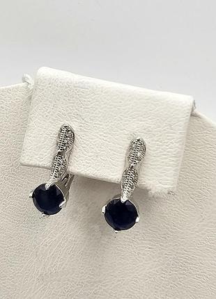 Сережки серебряные с корундом 3,2 г