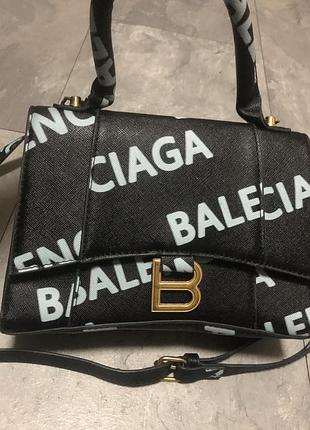 Стильная женская сумка в стиле balenciaga hourglass