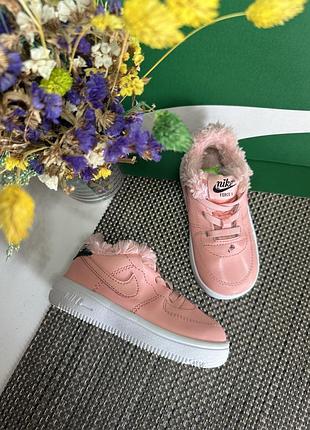 Оригінальні утеплені кросівки nike force