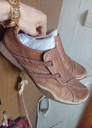 29см 44-45 р. фірмові.  нові не ношені. безкоштовно пересилка privo (линейка от clarks)