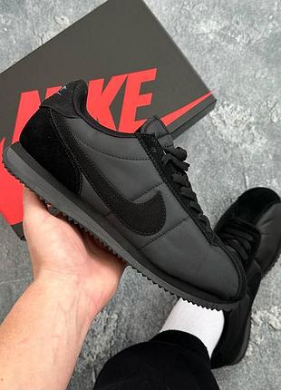 Nike cortez black
