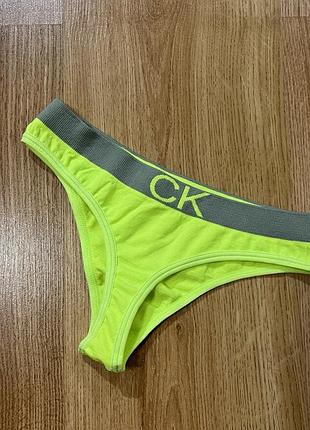 Неоновые стринги calvin klein 2