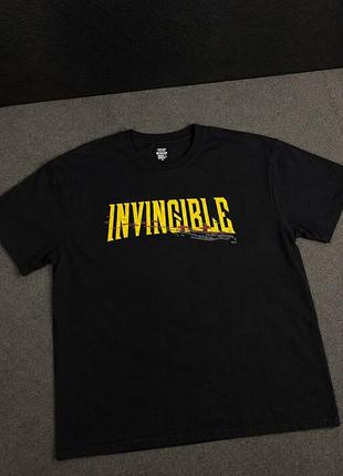 Футболка с принтом неуязвимый(invincible)по мотивам мультсериала  m,l,xl