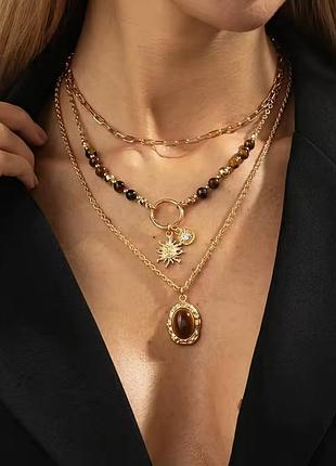 Многослойный сет "desert gold" с теплыми акцентами и медальоном