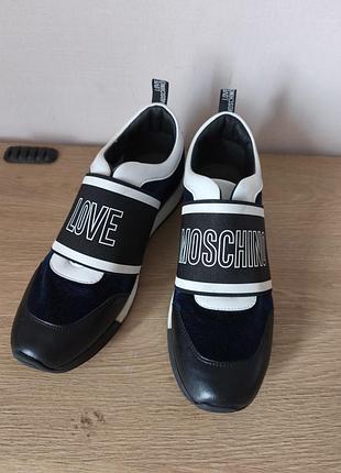 Кросівки жіночі love moschino
