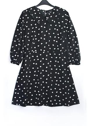 Очень красивое легкое платье в сердечки с милым воротничком new look