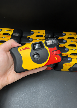 Перезаряжаемая одноразовая камера kodak fun saver с пленкой kodak vision3 250d
