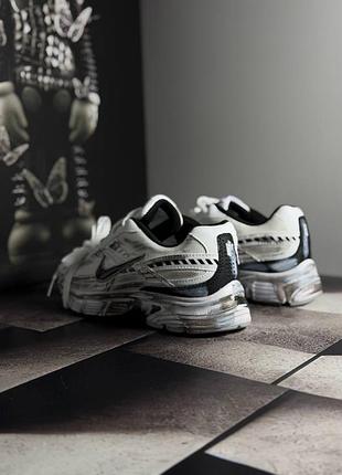 Nike initiator custom white black 5