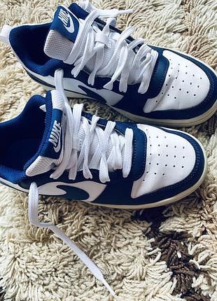 Кросівки nike білі з синім