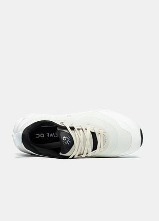 On x loe. sand white📦 39 4