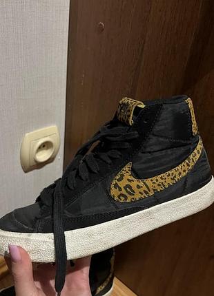 Кеди жіночі nike чорні з леопардовим принтом
