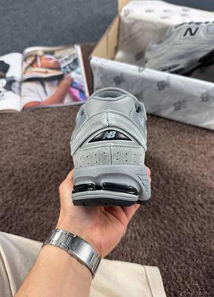 New balance 2002r 2