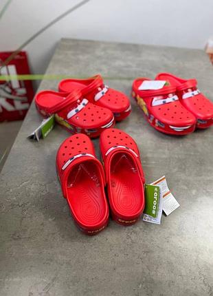 Шлепанцы crocs x mcqueen