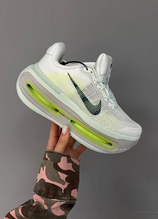 Світлі кросівки унісекс nike zoom vomero lime х зум 39