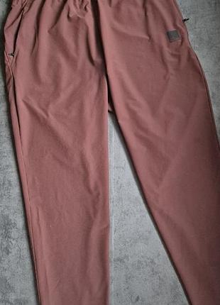 Стильні брюки  jack wolfskin