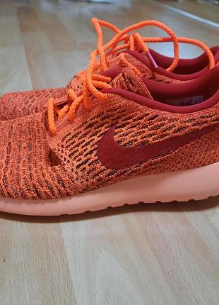 Кросівки nike помаранчеві