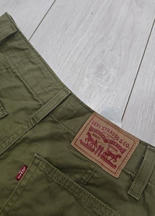 Фирменные, крутые брюки levi's 4
