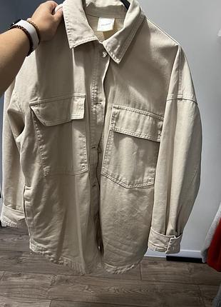 Джинсова куртка сорочка бежева pull&bear жіноча m м 4