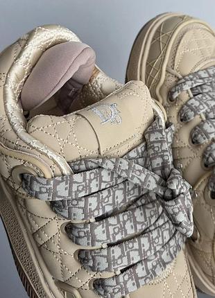 B9s skate  
• beige / cream • 5