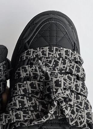 B9s skate  
• black • 6