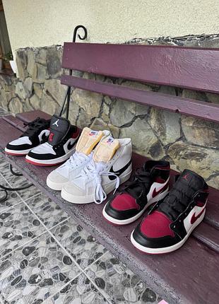 Кросівки nike jordan чорні, білі, червоні