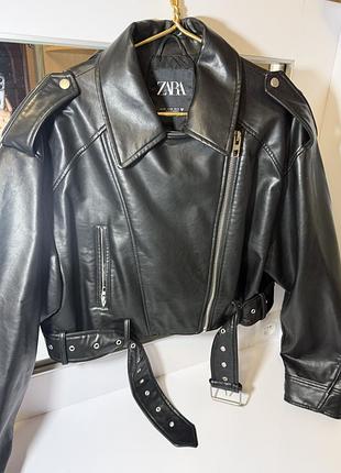 Куртка жіноча zara косуха чорна