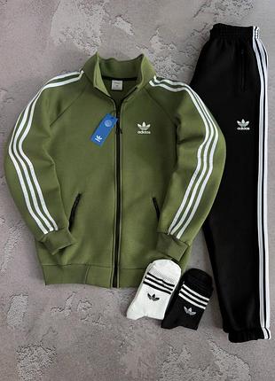Теплый костюм adidas зима на флисе 
2 пары носков в подарок ❄️