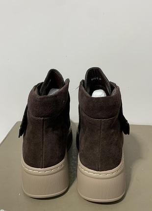 Нові черевики шоколадного кольору 3