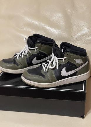 Кроссовки высокие детские кожаные nike p.36