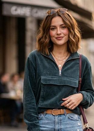 Зипка женская бренда asos design с карманом, из вельвета✨
полу охват груди -56 см.
длина изделия -72 см
длина рукава -67 см
по плечам-47 см