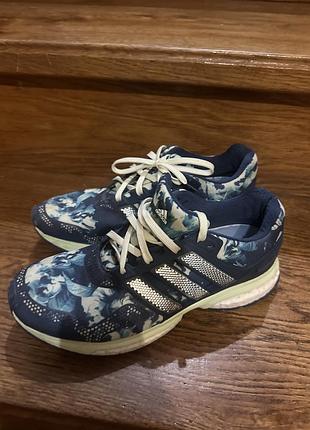 Кросівки жіночі adidas сині з квітковим принтом, розміри 39 та 40
