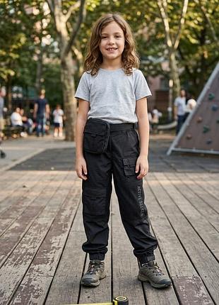 Чорні карго штани від bershka