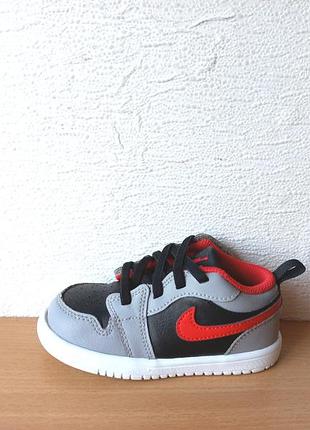 Отличные хайтопы кроссовки nike jordan 25 р. стелька 15,5 см.