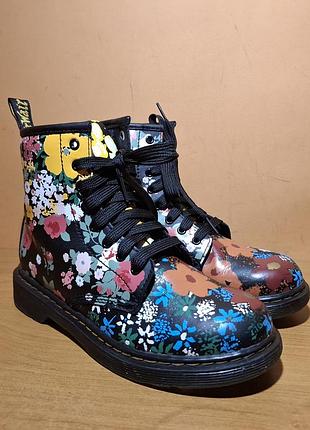 Дитячі фірмові черевики dr martens