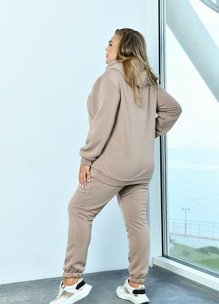 Костюм жіночий 10