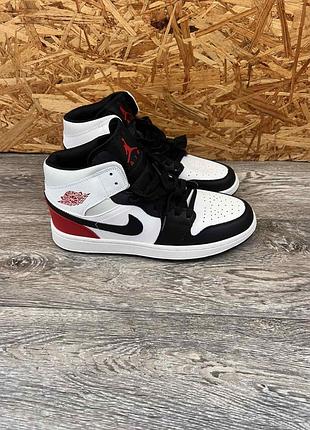 Нові чоловічі кросівки nike