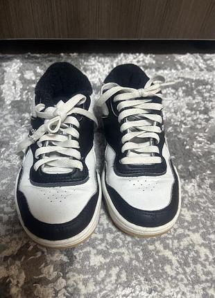 Кросівки для підлітків reebok чорно-білі, розмір 30.5, довжина устілки 19 см, утеплені, на осінь