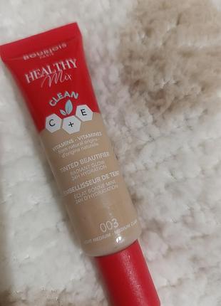 Тональна основа bourjois healthy mix clean з вітамінами с та е, відтінок 003