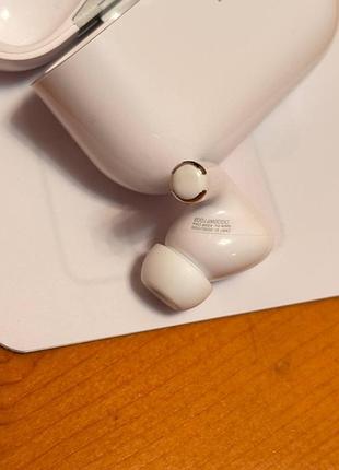Навушники та гарнітури apple airpods pro 2 4