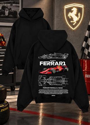 Чорне худі formula 1 ferrari з великим принтом на спині