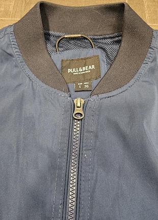 Нова трендова вітровка pull&bear синя розмір xs-s 3